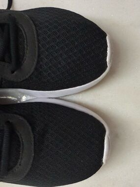 Nike Tanjun Women's Athletic Black Black Shoes